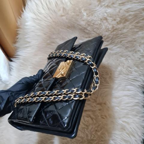 Large Product Preview Image 18